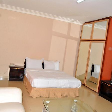 Riviera Hotel Benin Cotonou Eksteriør billede