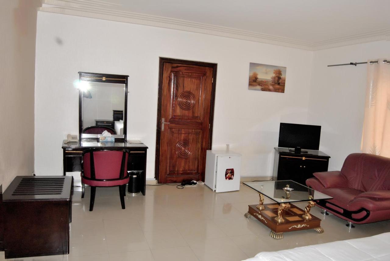 Riviera Hotel Benin Cotonou Eksteriør billede