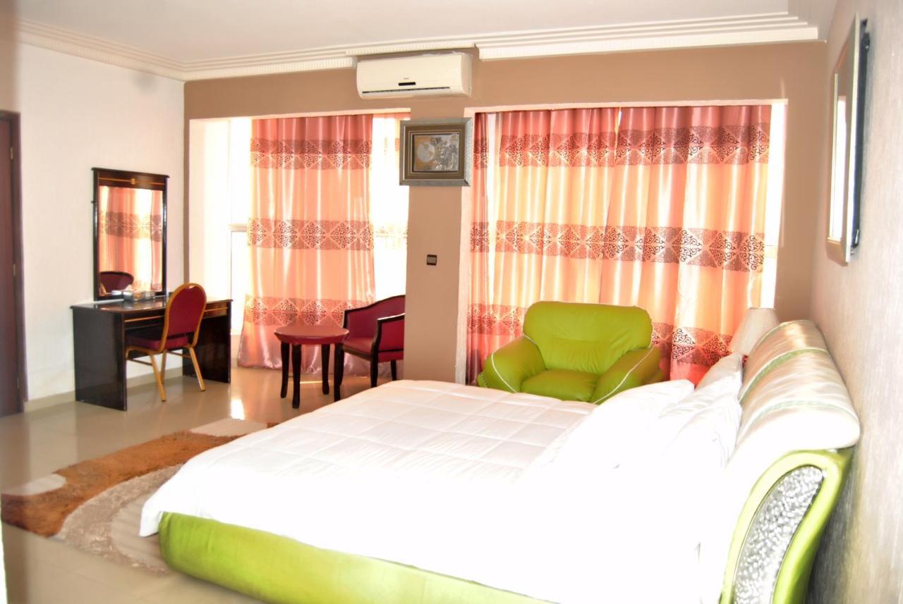Riviera Hotel Benin Cotonou Eksteriør billede